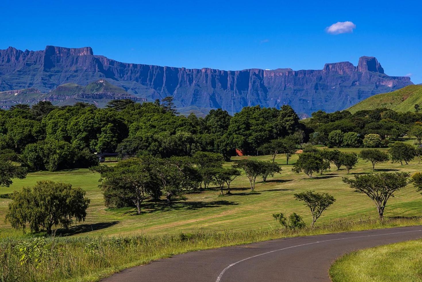 Hlalanathi Drakensberg Resort バーグビル エクステリア 写真