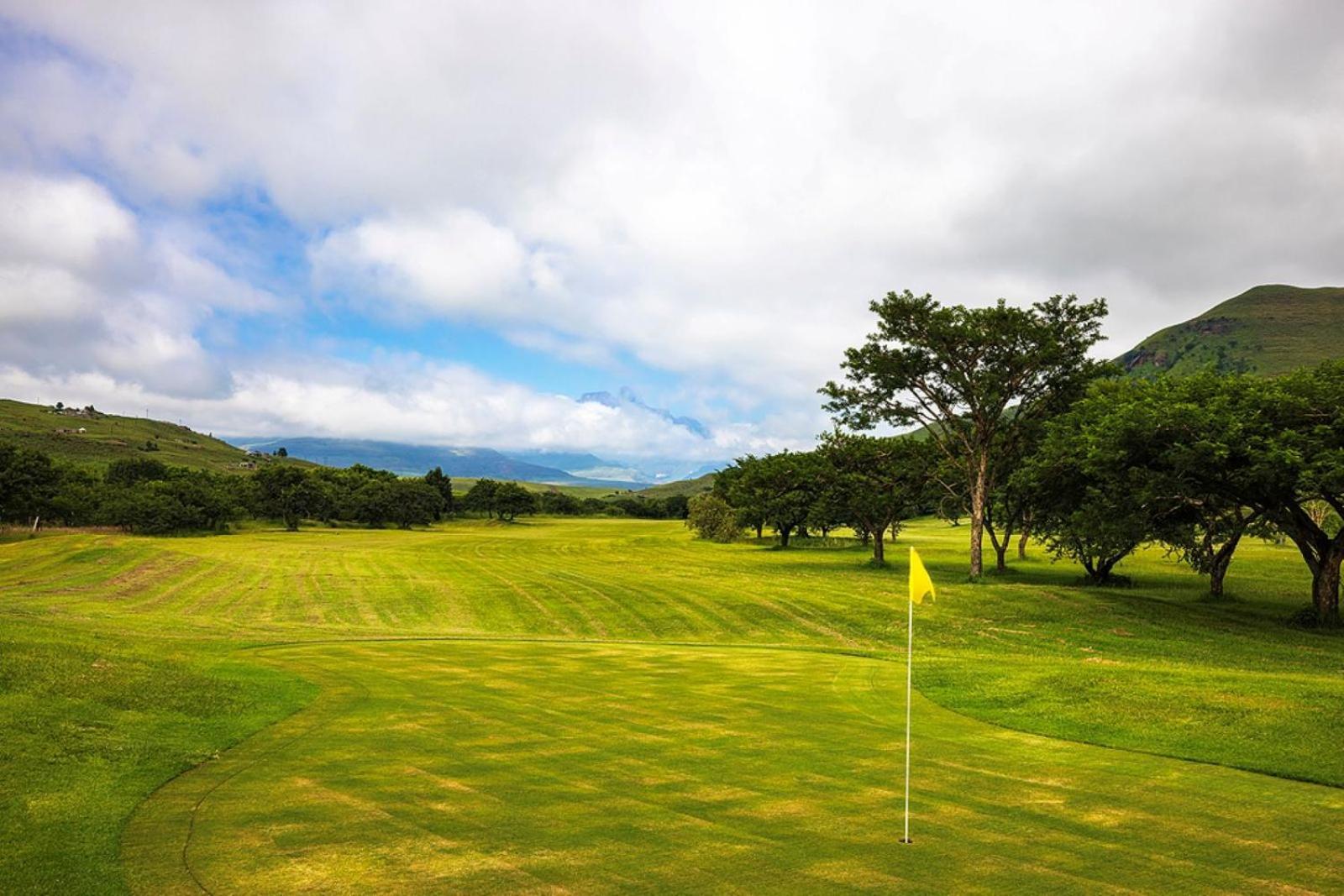 Hlalanathi Drakensberg Resort バーグビル エクステリア 写真