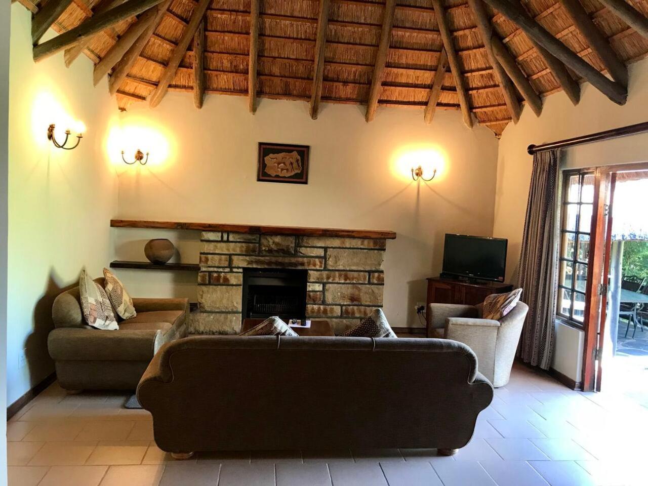 Hlalanathi Drakensberg Resort バーグビル エクステリア 写真