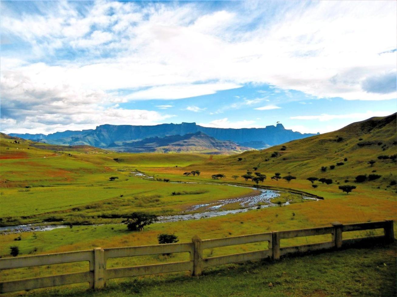 Hlalanathi Drakensberg Resort バーグビル エクステリア 写真