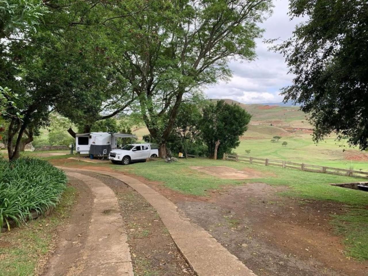 Hlalanathi Drakensberg Resort バーグビル エクステリア 写真